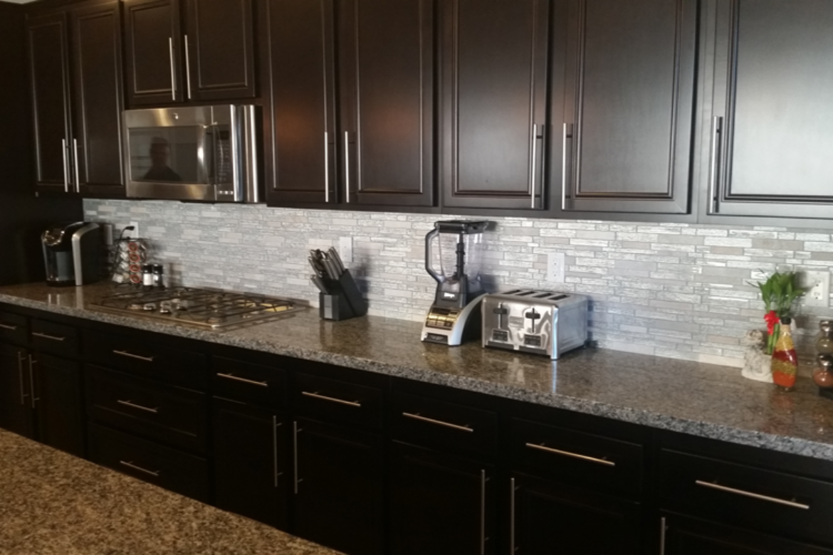 Oct2015KitchenBacksplash1