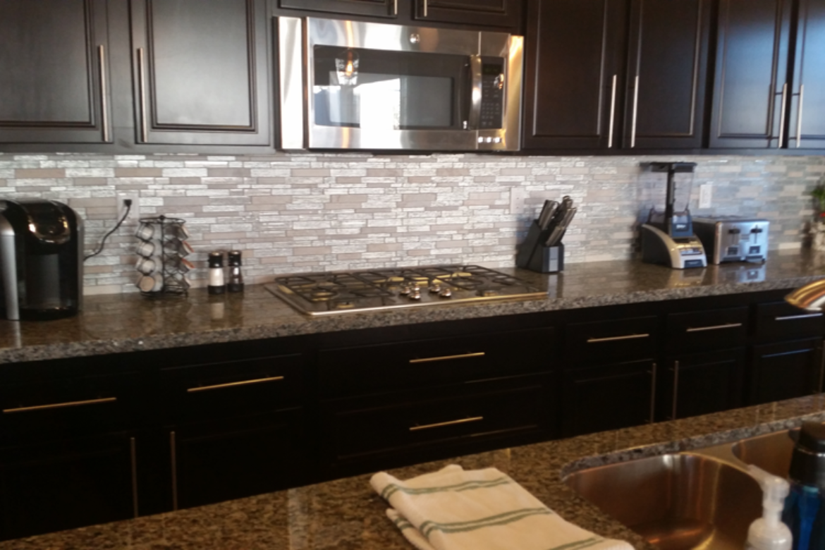 Oct2015KitchenBacksplash2